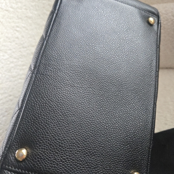 Chanel Vintage Caviar Petite Timeless Shopper Tote – Black - Picture 15 of 17